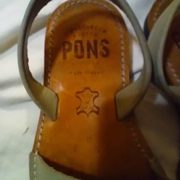 Pons Beige Leather Sandals - Picture 7 of 8